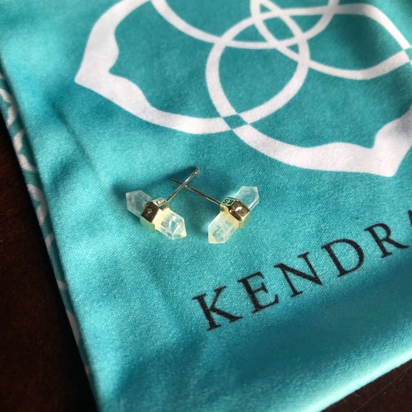 HTF Kendra Scott Joanna stud earrings - Crystal - Picture 3 of 3